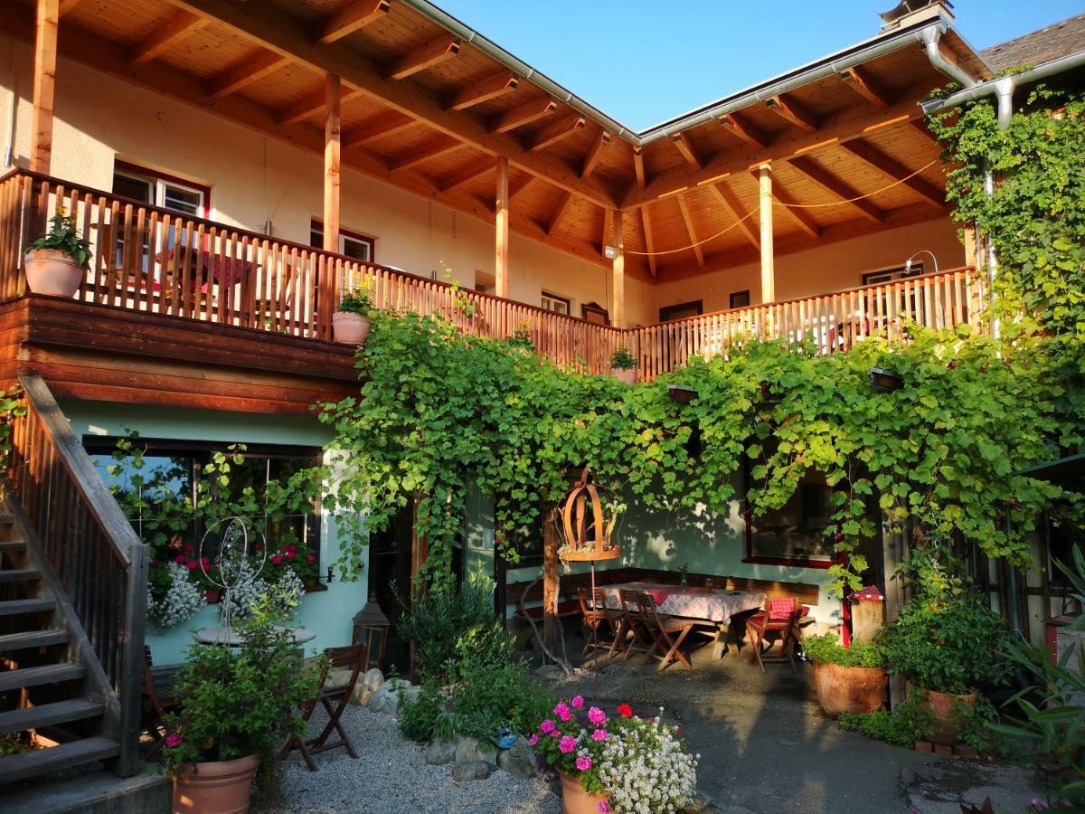 Gasthof Eberhard - Hof, Wirtshaus & Herberge Sankt Michael in Obersteiermark Exterior foto